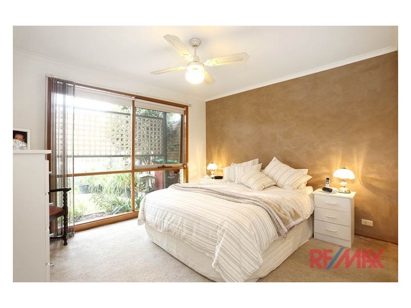 2/13 Alaster Court, Hampton Park VIC 3976