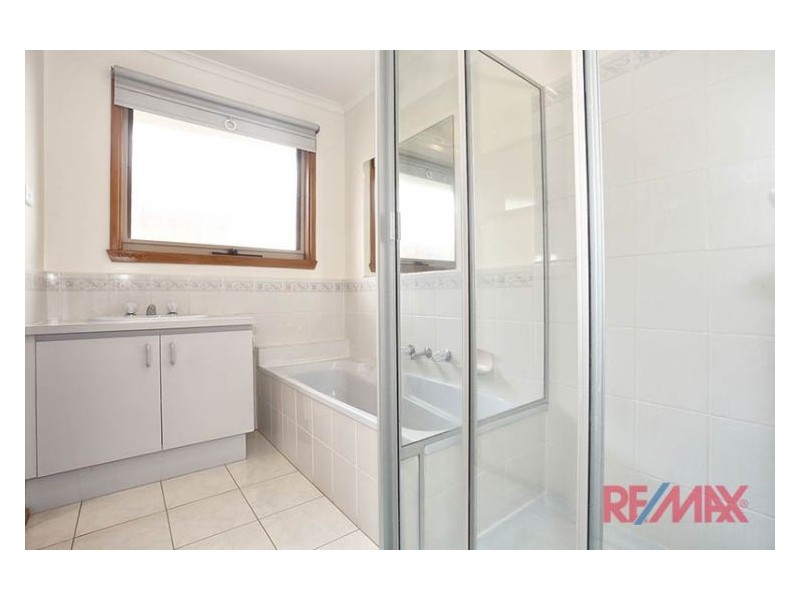 2/13 Alaster Court, Hampton Park VIC 3976