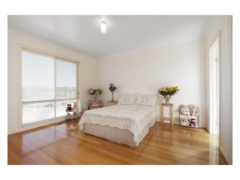 26 Bohemia Crescent, Pakenham VIC 3810