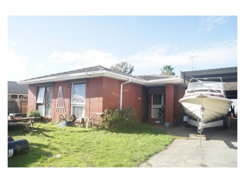 8 Trawalla Court, Hampton Park VIC 3976