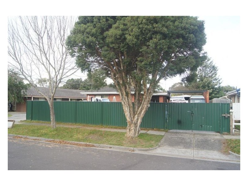 8 Trawalla Court, Hampton Park VIC 3976