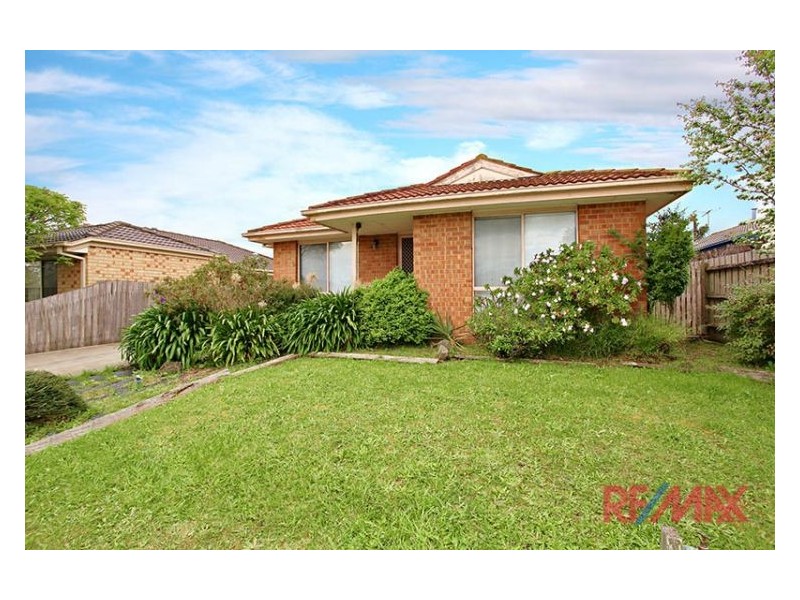72 Raisell Rd, Cranbourne VIC 3977