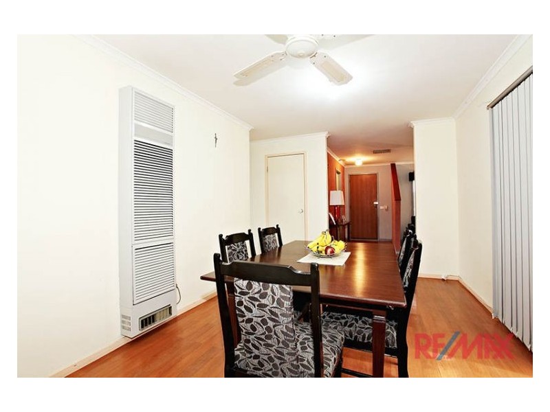 72 Raisell Rd, Cranbourne VIC 3977