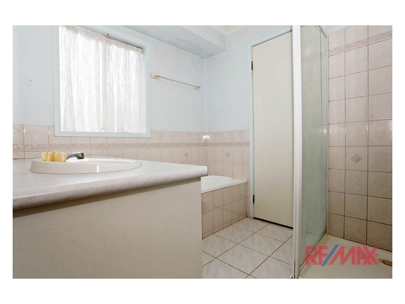 72 Raisell Rd, Cranbourne VIC 3977