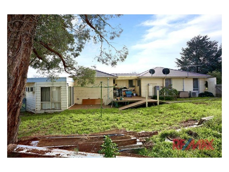 12 Simpson Court, Hallam VIC 3803