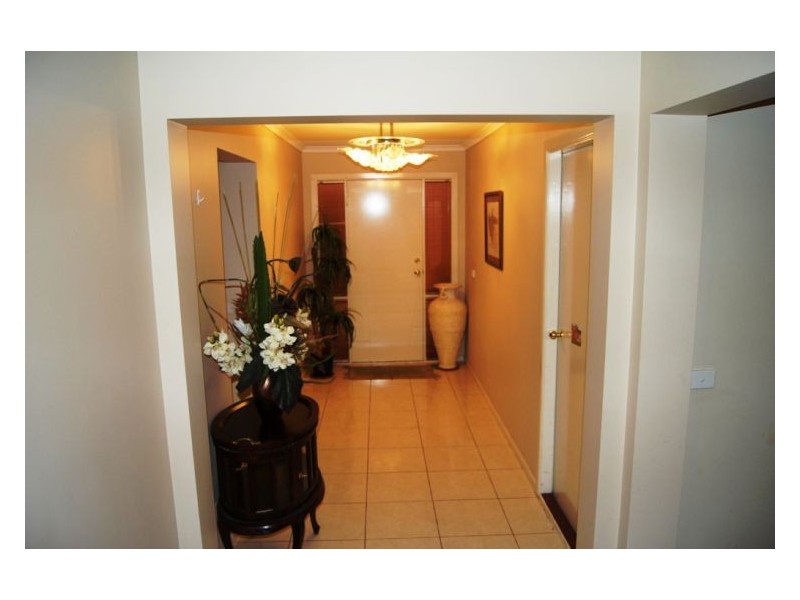 27 Fleet Street, Narre Warren South VIC 3805