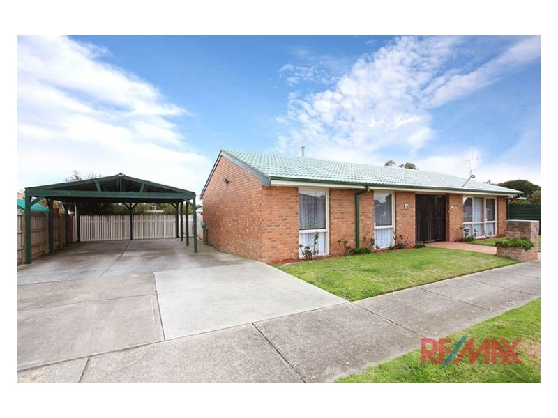 1 Jambe Court, Hampton Park VIC 3976