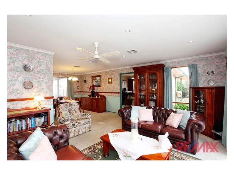 1 Jambe Court, Hampton Park VIC 3976