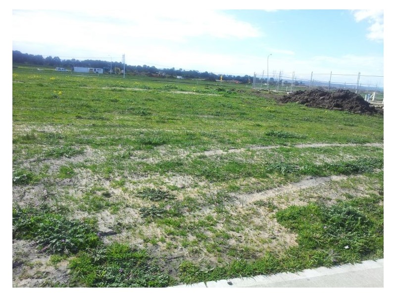 Lot 4 Linsell Boulevard, Cranbourne East VIC 3977