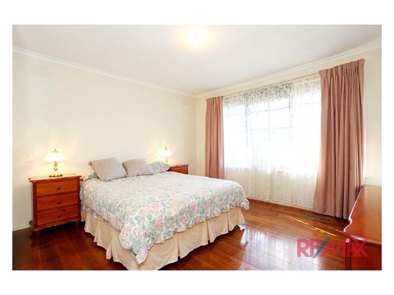 28 Redfern Crescent, Mulgrave VIC 3170