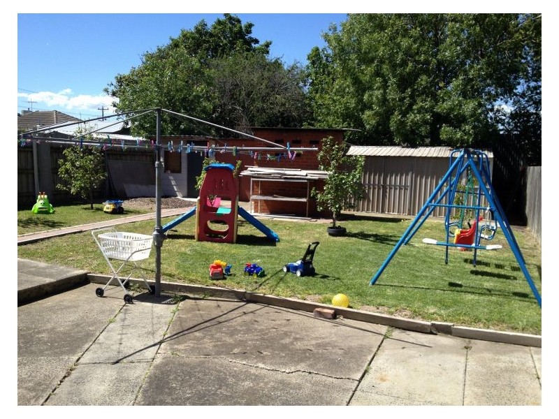 2/79 Ash Street, Doveton VIC 3177