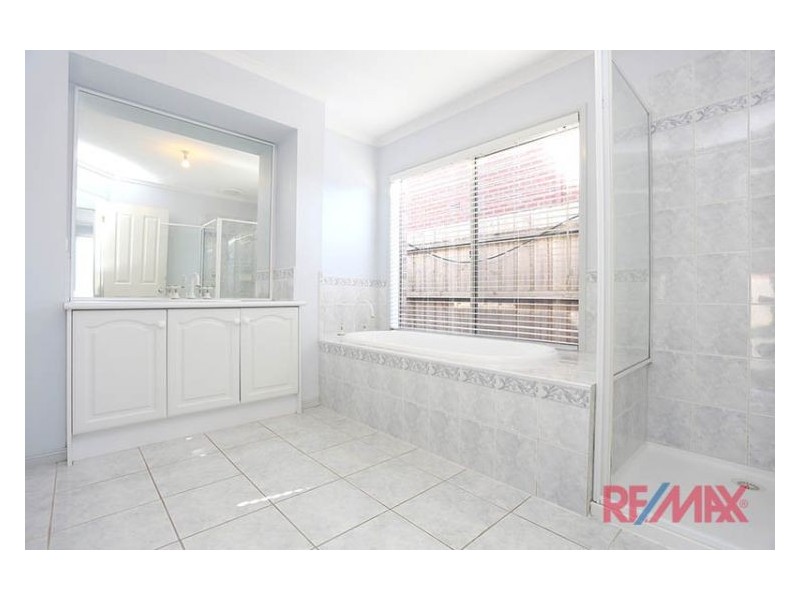 115 Lynbrook Boulevard, Lynbrook VIC 3975