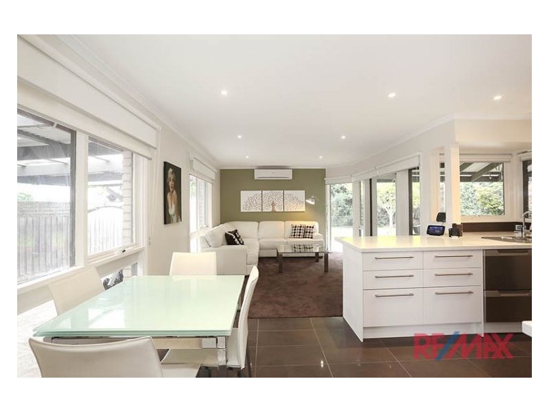 1 Karol Court, Hampton Park VIC 3976