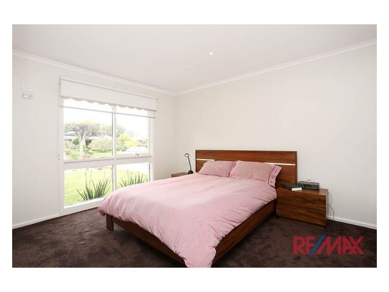 1 Karol Court, Hampton Park VIC 3976