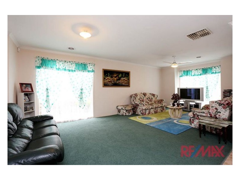 5 Keystone Court, Lynbrook VIC 3975