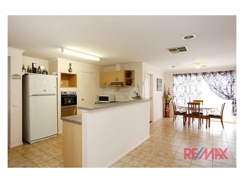 5 Keystone Court, Lynbrook VIC 3975