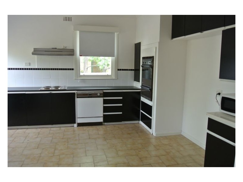 1/72 Stud Road, Dandenong VIC 3175