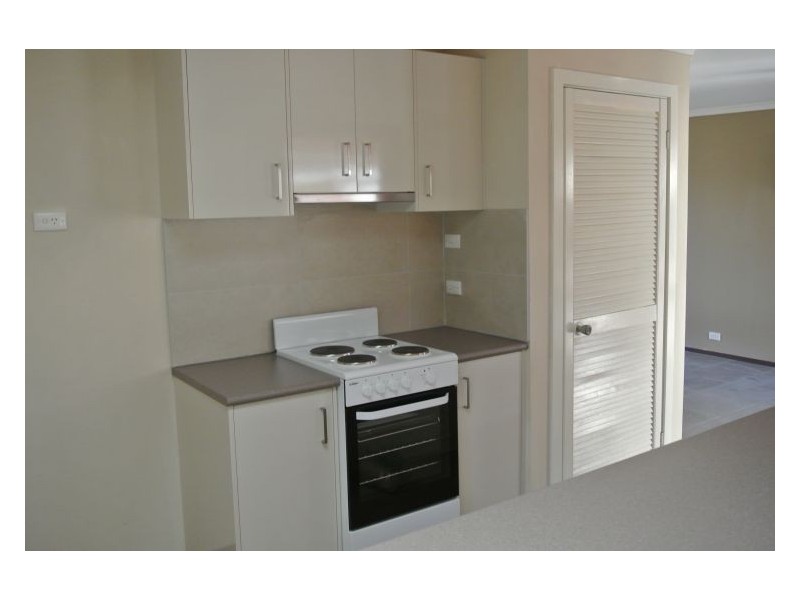 5 Regal Avenue, Hallam VIC 3803