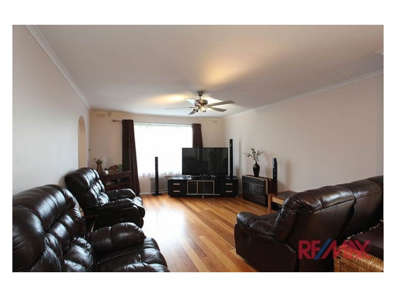 21 Allison Avenue, Eumemmerring VIC 3177