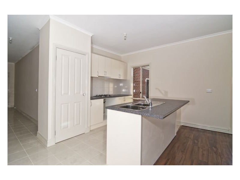 1/31 Mcfees Road, Dandenong North VIC 3175