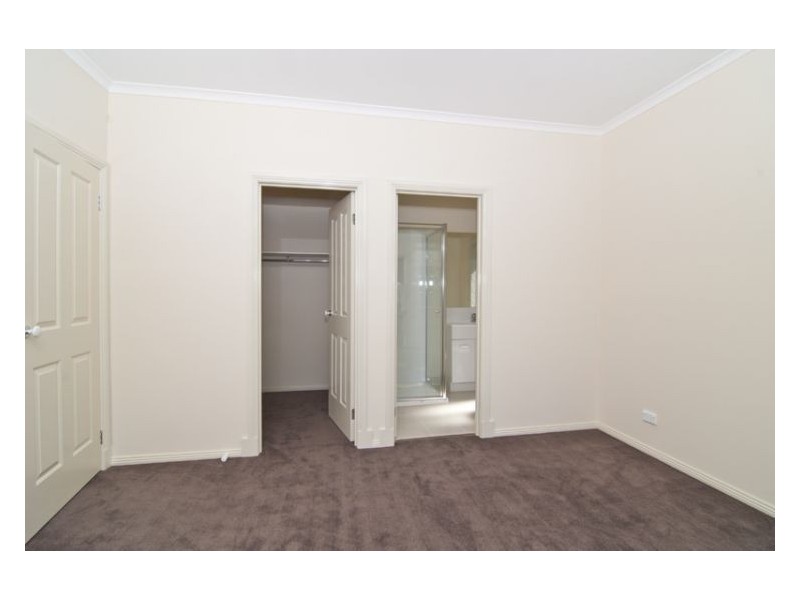 1/31 Mcfees Road, Dandenong North VIC 3175