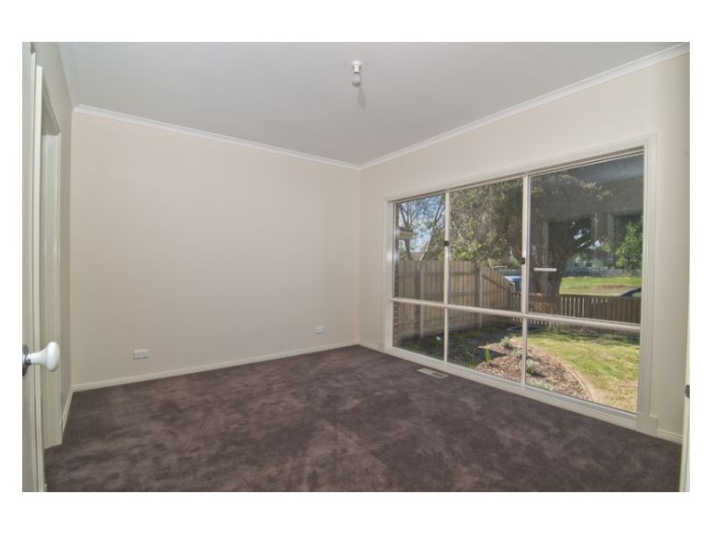 1/31 Mcfees Road, Dandenong North VIC 3175
