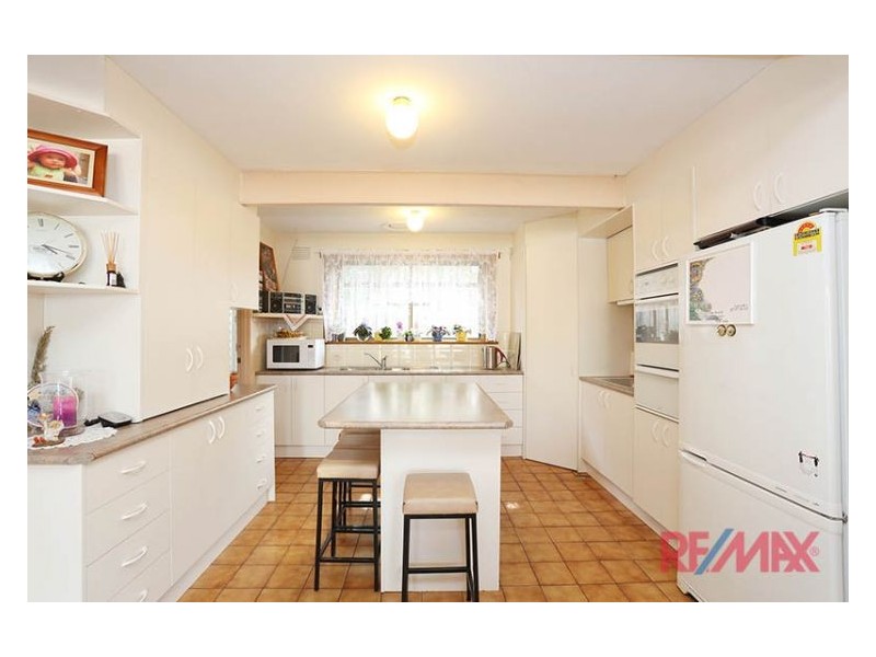 21 Somerville Road, Hampton Park VIC 3976