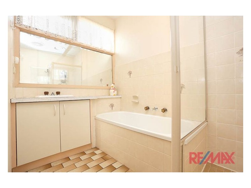 21 Somerville Road, Hampton Park VIC 3976