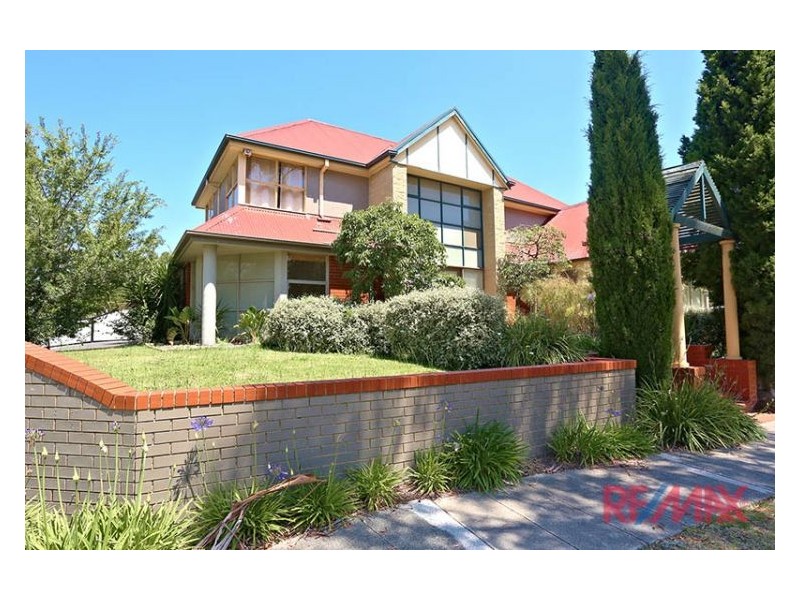 2 Dyson Drive, Lynbrook VIC 3975