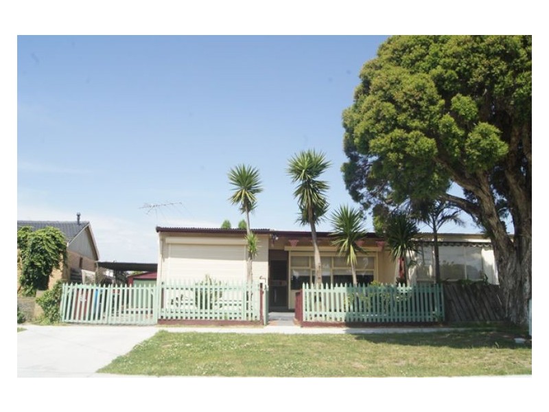 2/40 The Fairway, Hampton Park VIC 3976