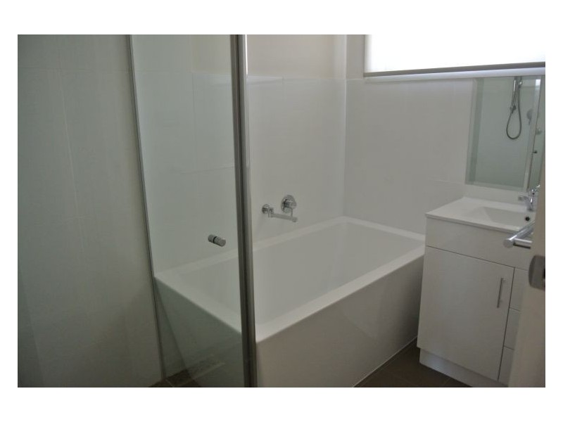 1/58 Rebecca Street, Doveton VIC 3177