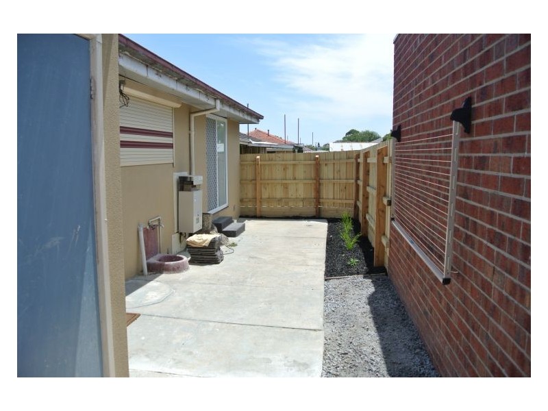 1/58 Rebecca Street, Doveton VIC 3177