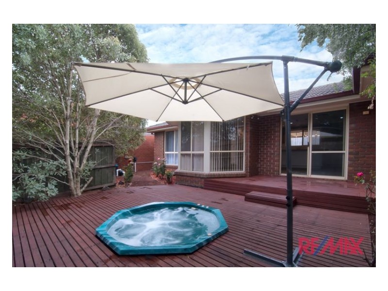 2 Ohio Crescent, Narre Warren VIC 3805