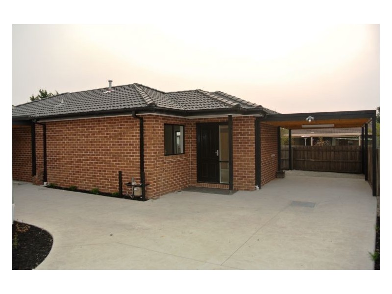 2/3 Brunel Court, Hampton Park VIC 3976
