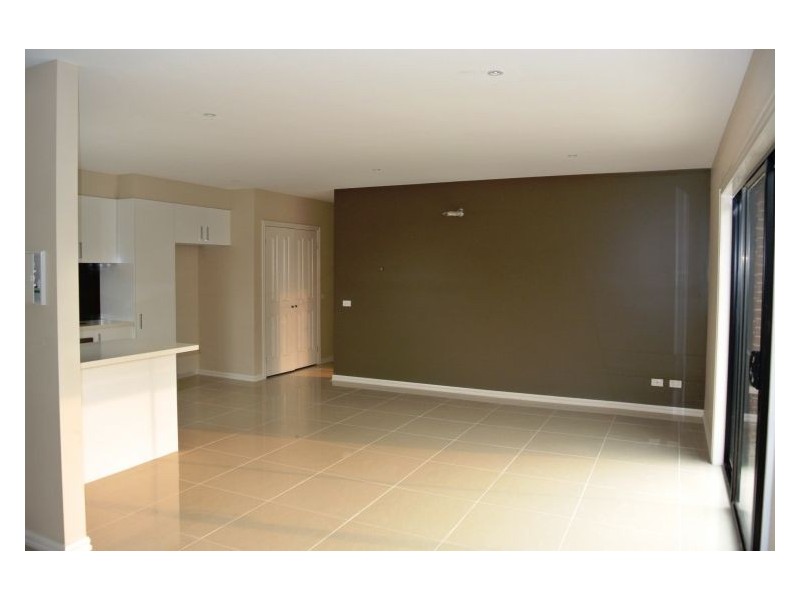 2/3 Brunel Court, Hampton Park VIC 3976