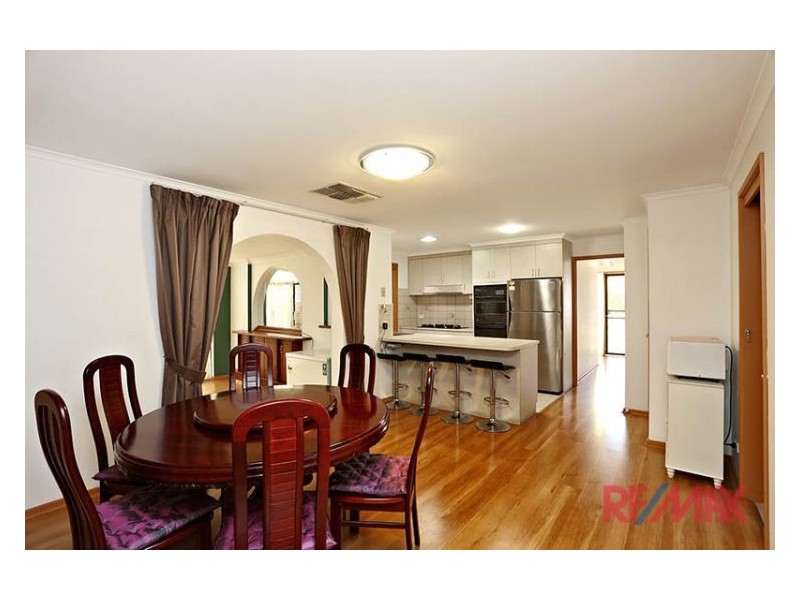 34 Collins Crescent, Berwick VIC 3806