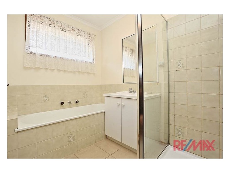 34 Collins Crescent, Berwick VIC 3806