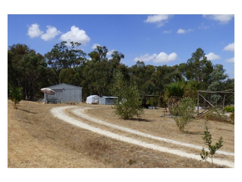 205 Dalgleishs Road, Beaufort VIC 3373