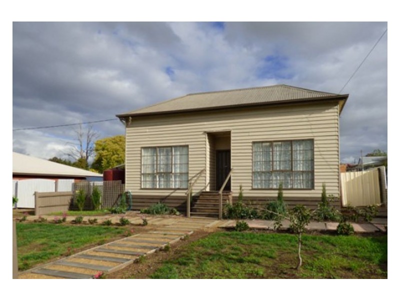 17 Gray Street, Lismore VIC 3324