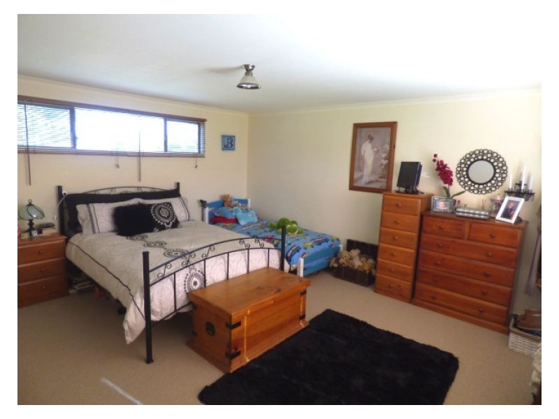 17 Jensens Road, Scarsdale VIC 3351