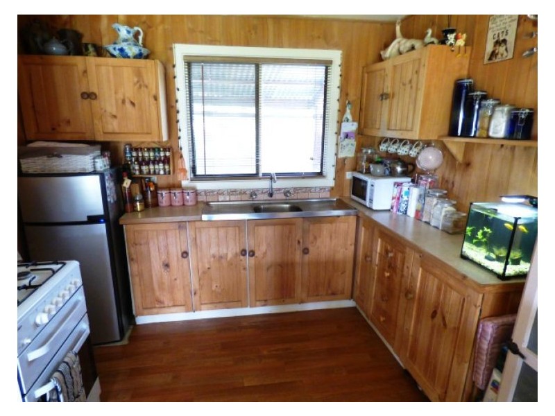 17 Jensens Road, Scarsdale VIC 3351