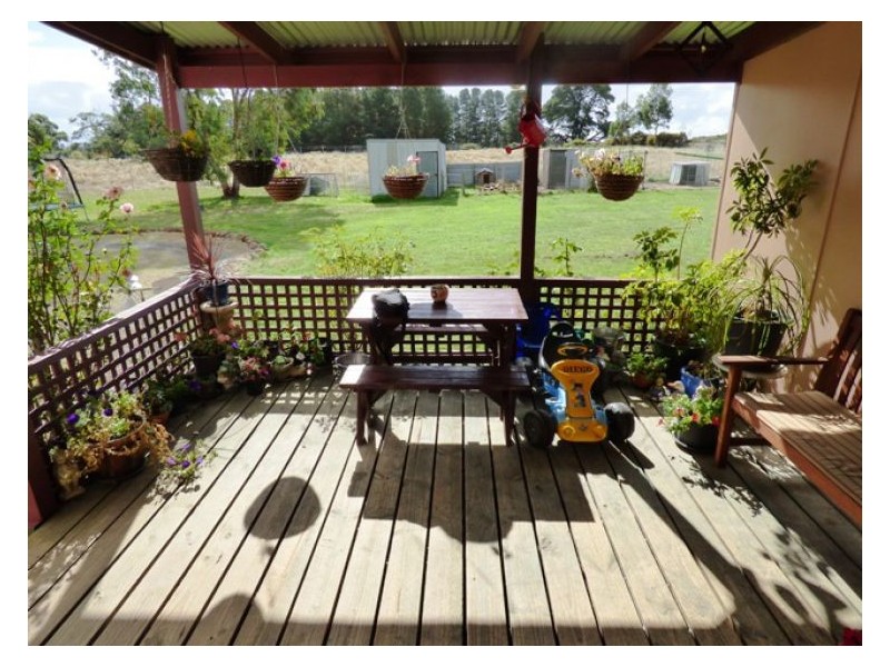 17 Jensens Road, Scarsdale VIC 3351