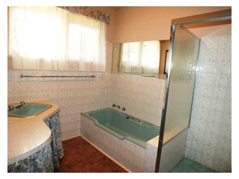 1144 Norman Street, Wendouree VIC 3355