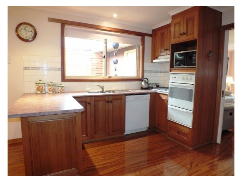 21 Bonshaw Drive, Sebastopol VIC 3356