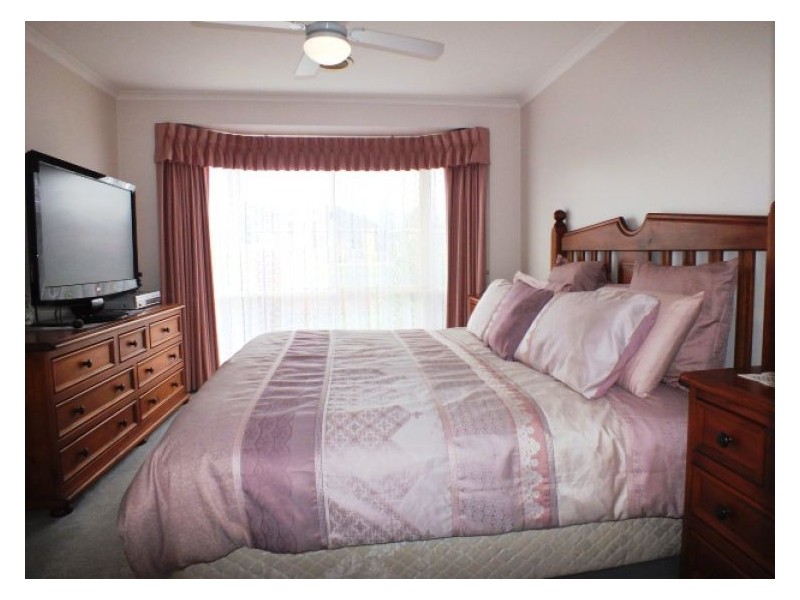 21 Bonshaw Drive, Sebastopol VIC 3356