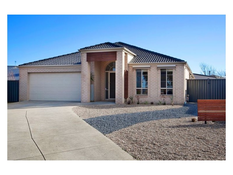 8 Cavendish Court, Delacombe VIC 3356