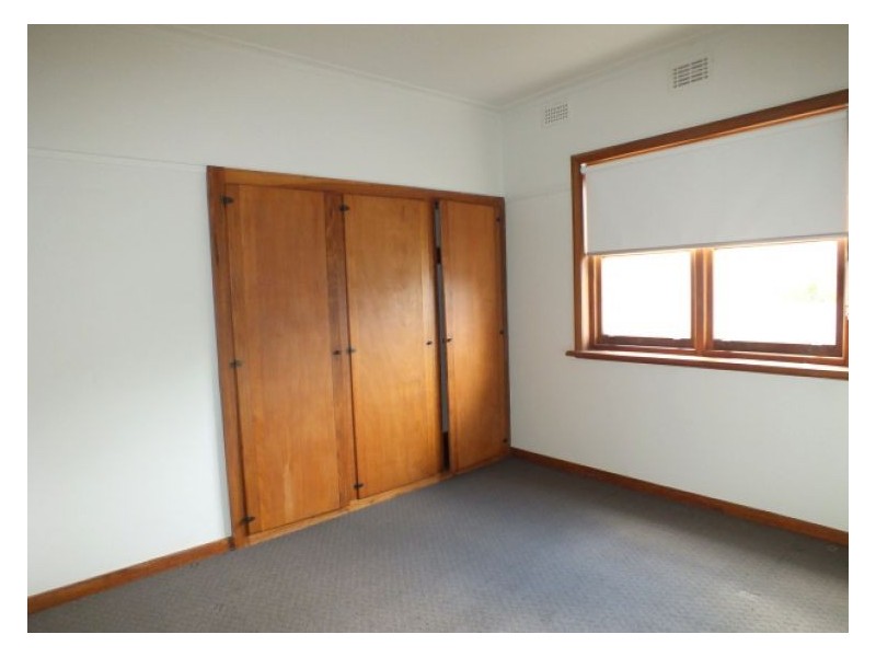 18 Waller Avenue, Newington VIC 3350