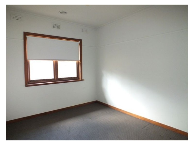 18 Waller Avenue, Newington VIC 3350