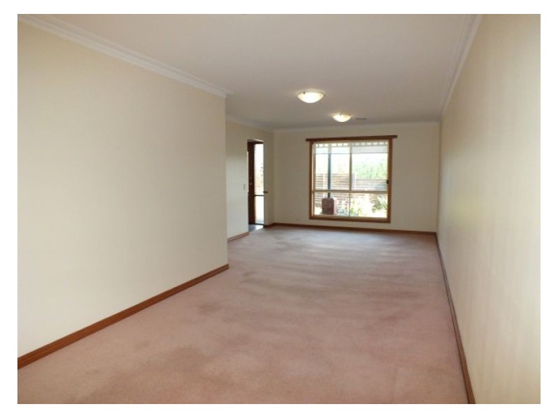 21 Tinworth Avenue, Mount Clear VIC 3350