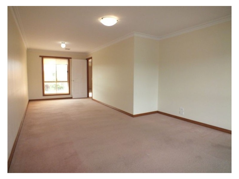 21 Tinworth Avenue, Mount Clear VIC 3350